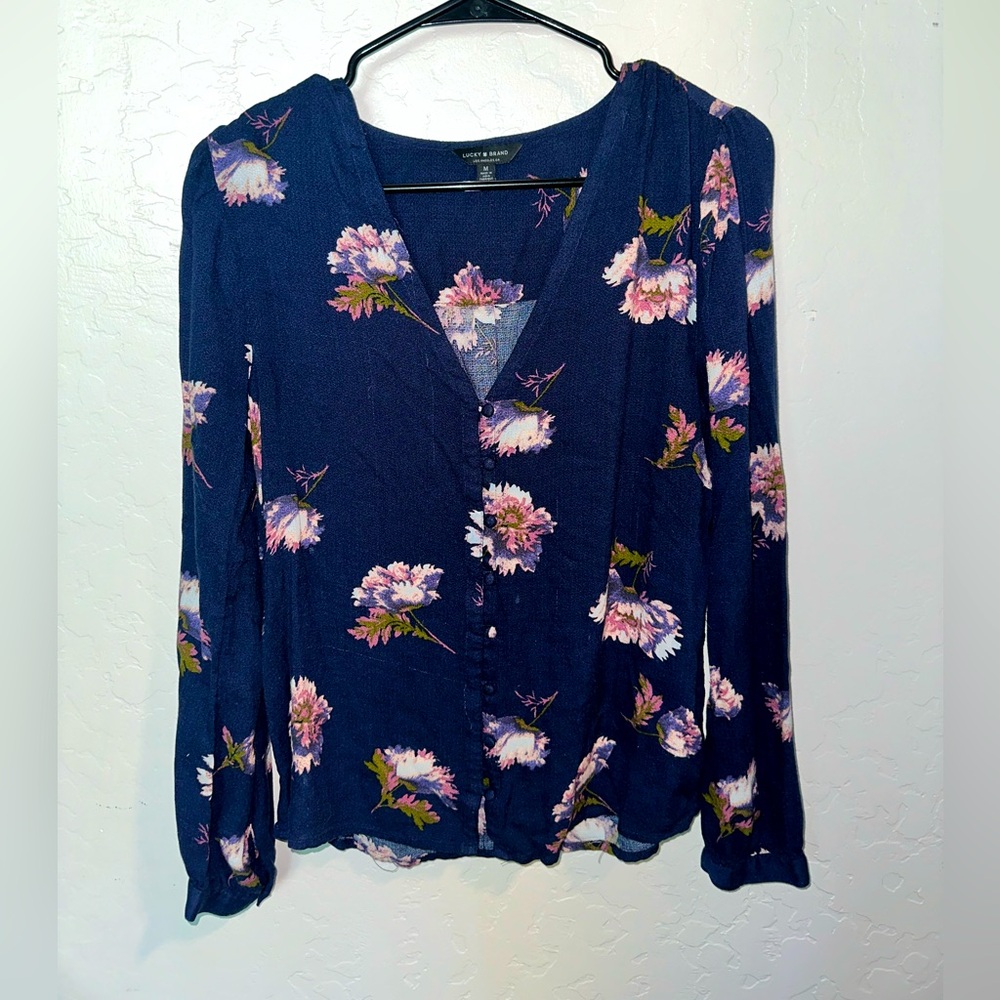 🔥 3/15 SALE 🔥 Lucky Brand Blue Floral Button Front Blouse